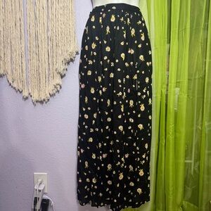 Patrons of Peace Black Floral Daisy Print Slit Maxi Skirt Size Small